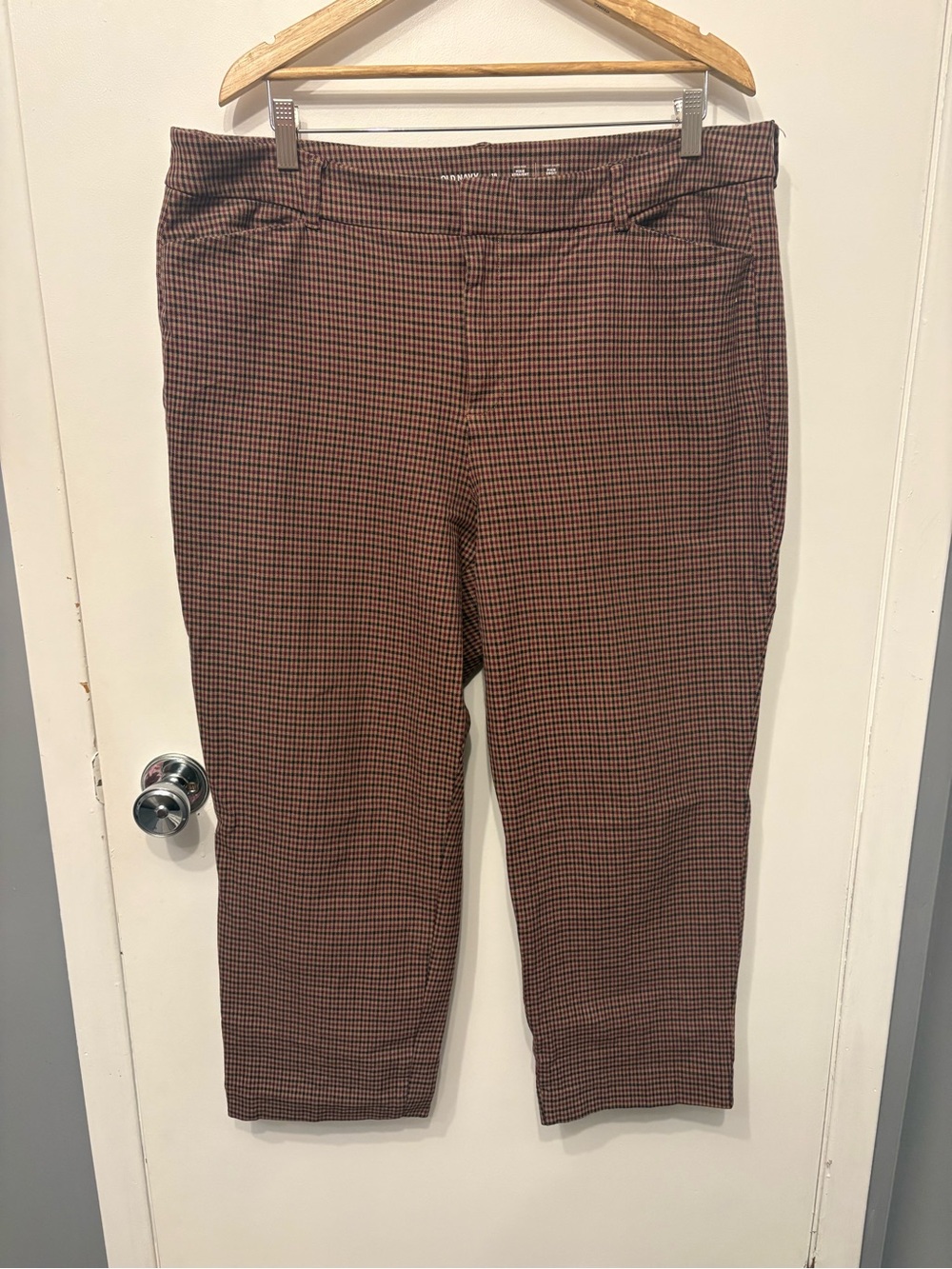 Old Navy Women’s Straight Leg Pixie Brown Micro-Check Stretch Pants